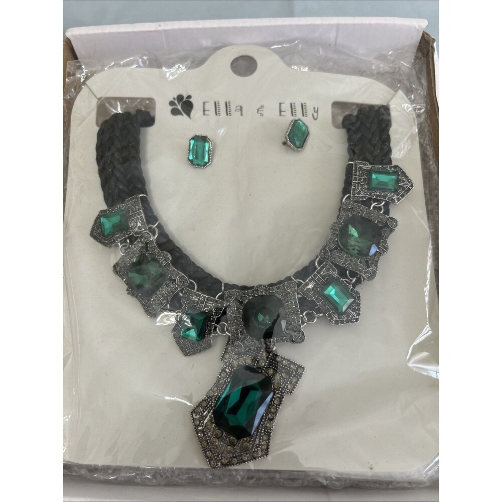 Green Crystal & Silver tone Statement Necklace & Earring Set